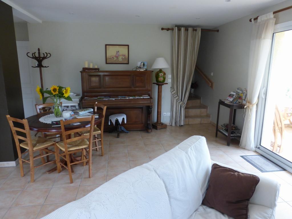 La Bergerie Bed & Breakfast Pollionnay Exterior photo